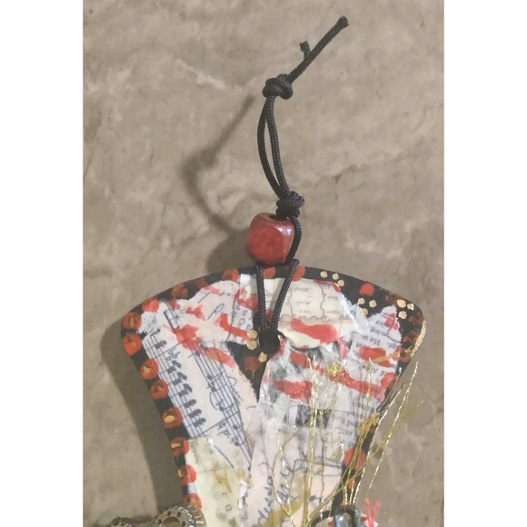 Mixed Media Christian Assemblage Art Wooden Cross Jesus Beads Charms Wall Decor - Picture 7 of 15